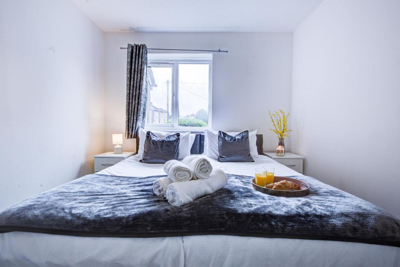 Spacious Urban Apartment In Кройдон Экстерьер фото