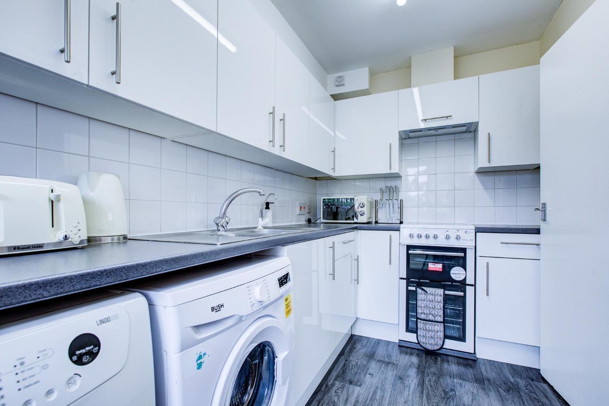 Spacious Urban Apartment In Кройдон Экстерьер фото